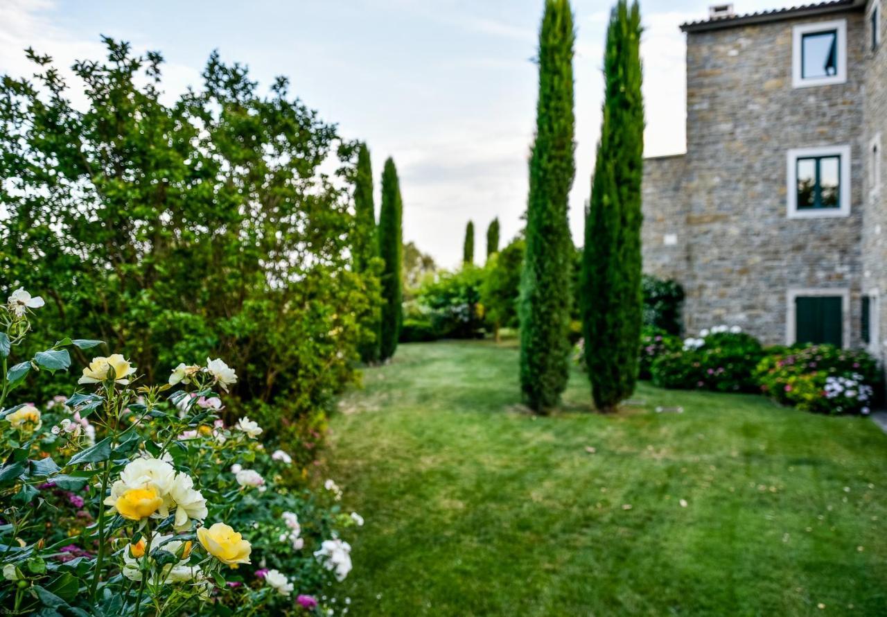 L'Abbraccio Della Quercia Daire Momjan Dış mekan fotoğraf